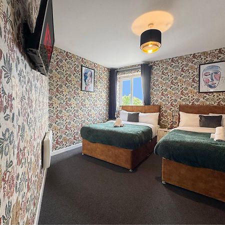 Luxury Boutique Apartments Block Free Street Parking 하운슬로우 외부 사진