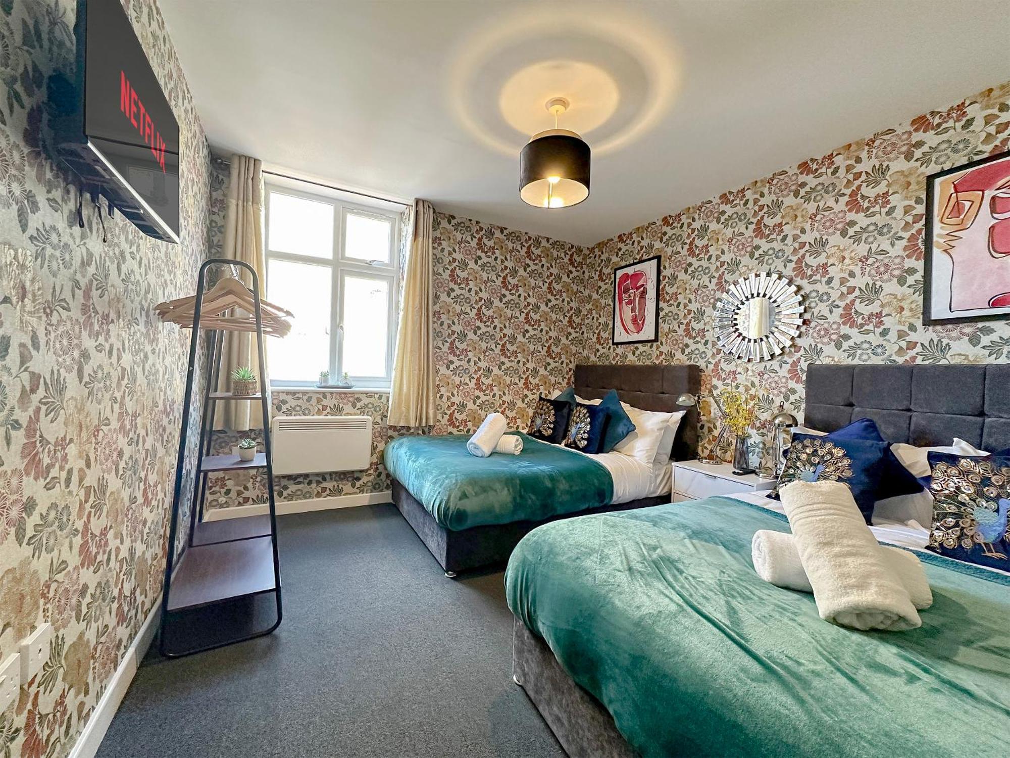 Luxury Boutique Apartments Block Free Street Parking 하운슬로우 외부 사진