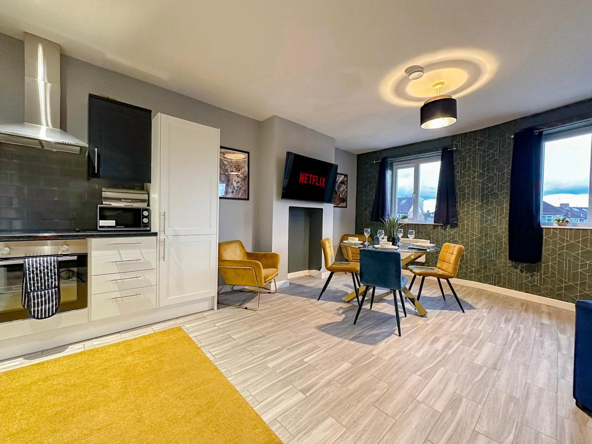 Luxury Boutique Apartments Block Free Street Parking 하운슬로우 외부 사진