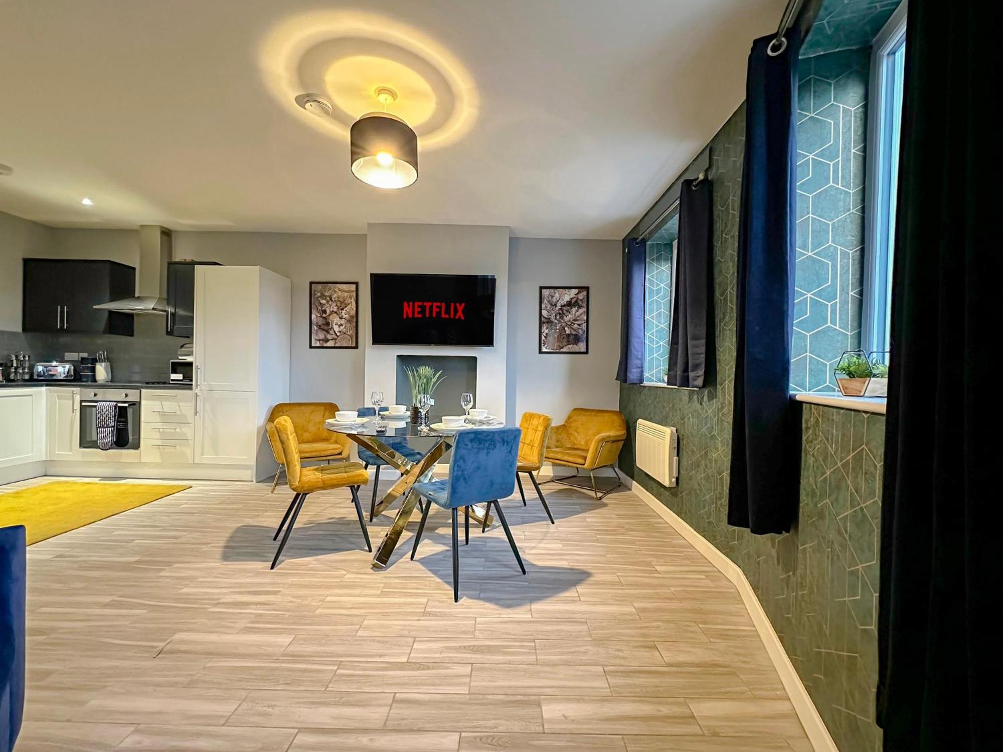 Luxury Boutique Apartments Block Free Street Parking 하운슬로우 외부 사진